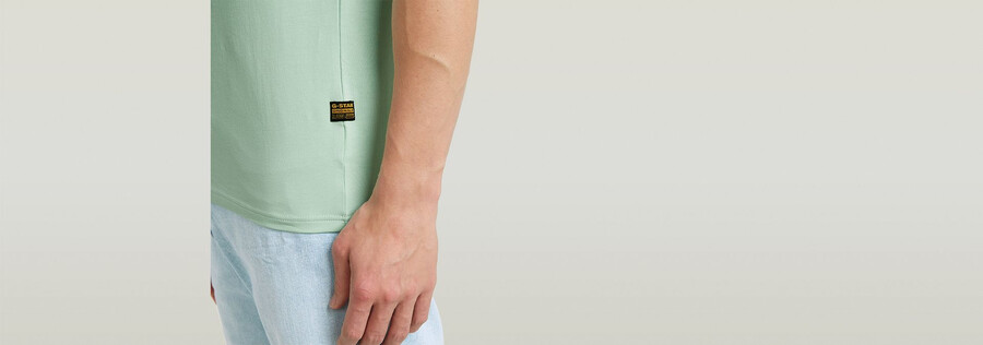 slim base t-shirt