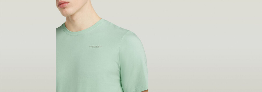 slim base t-shirt