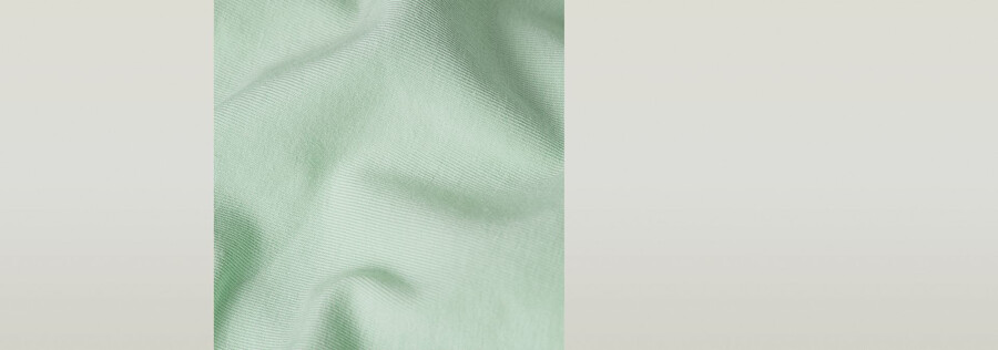 slim base t-shirt
