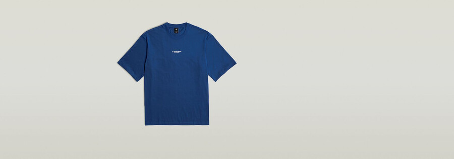 kastenförmiges t-shirt mit mittelschulterausschnitt