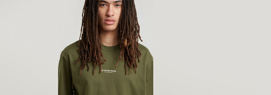 kastenförmiges t-shirt mit mittelschulterausschnitt