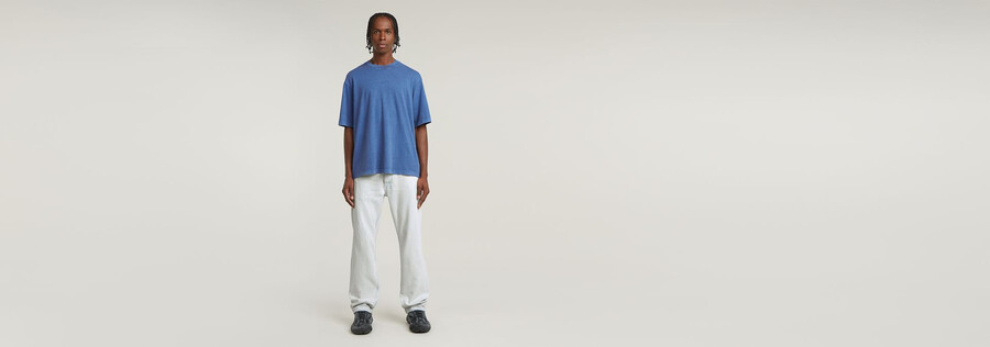 kastenförmiges t-shirt mit überfärbtem brustbereich