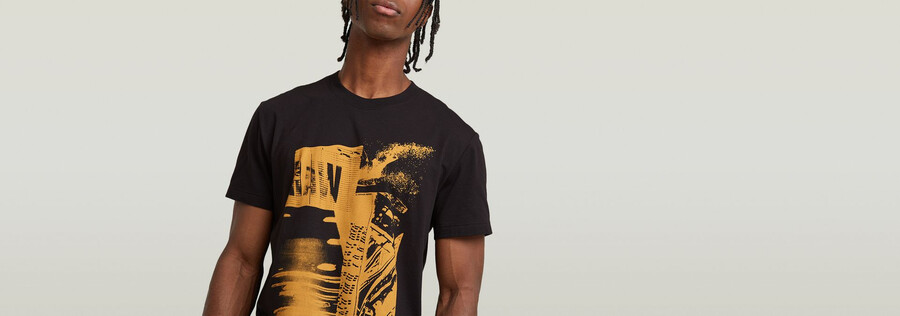 t-shirt mit magazin-print