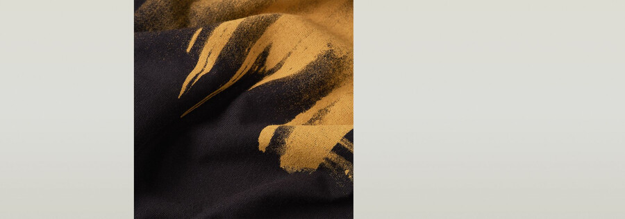 t-shirt mit magazin-print