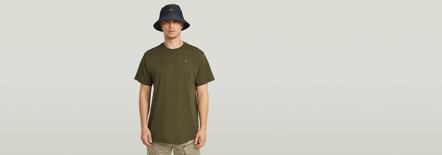 t-shirt mit grafik auf dem rücken