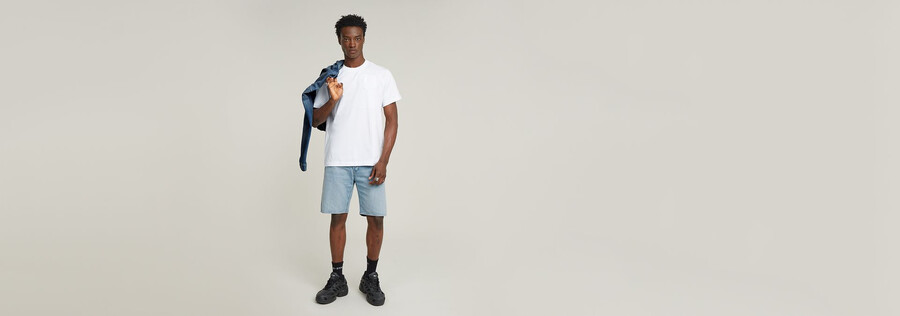 locker geschnittenes outdoor-t-shirt mit gewebter tasche