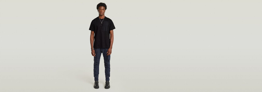 locker geschnittenes outdoor-t-shirt mit gewebter tasche