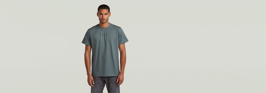 lose t-shirt mit autogramm