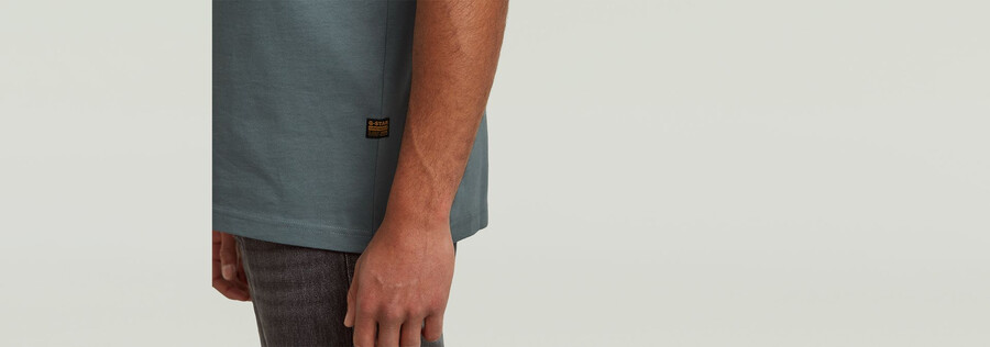 lose t-shirt mit autogramm