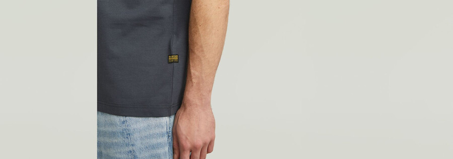 t-shirt mit tasche aus stoffmix