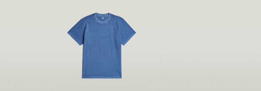 locker geschnittenes t-shirt mit überfärbter brustmitte