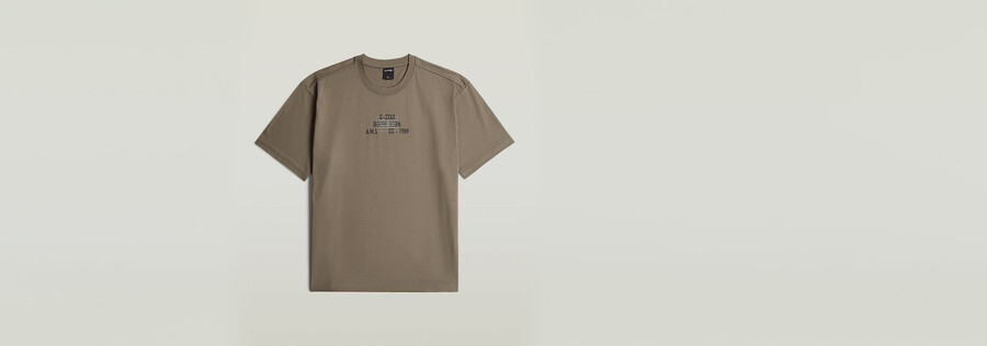 relaxed t-shirt mit verschiedenen techniken