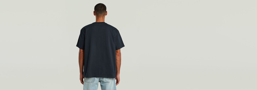 relaxed t-shirt mit verschiedenen techniken