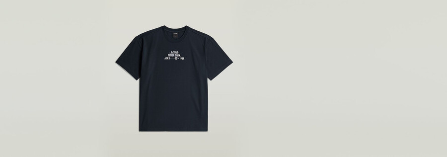 relaxed t-shirt mit verschiedenen techniken