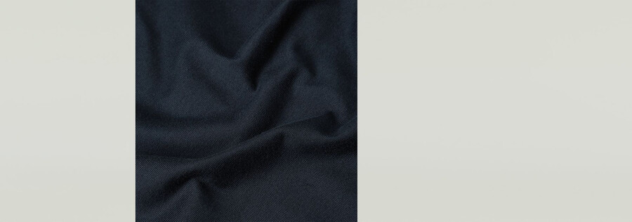 relaxed t-shirt mit verschiedenen techniken
