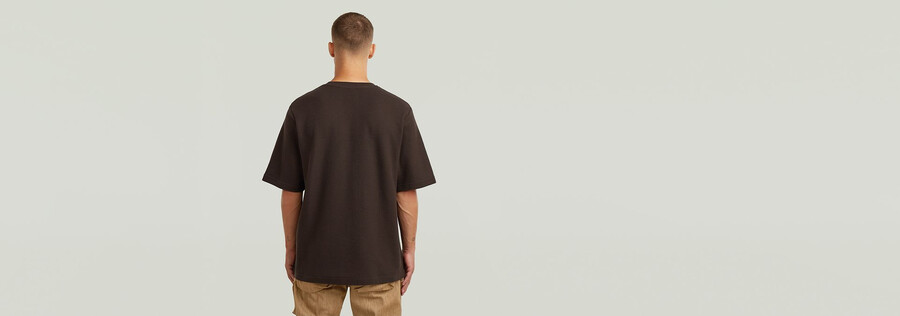 t-shirt mit strukturiertem brustlogo