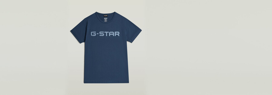 pyjama-set aus t-shirt und shorts