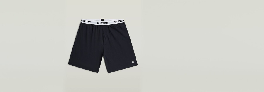 pyjama-set aus t-shirt und shorts