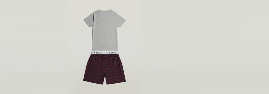 pyjama-set aus t-shirt und shorts