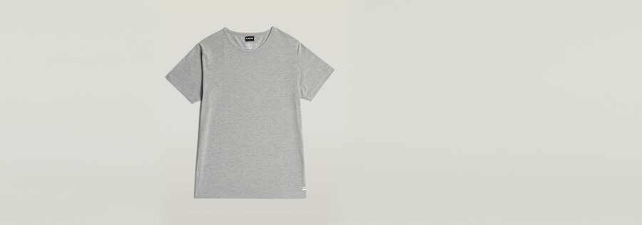 pyjama-set aus t-shirt und shorts