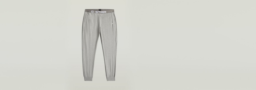 pyjama-set aus t-shirt und hose