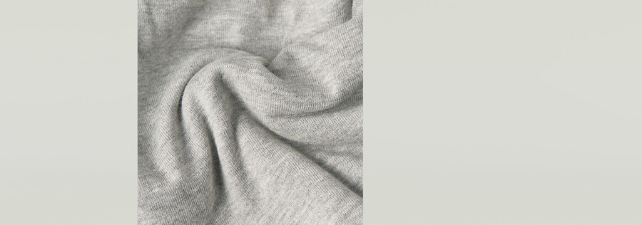 pyjama-set aus t-shirt und hose