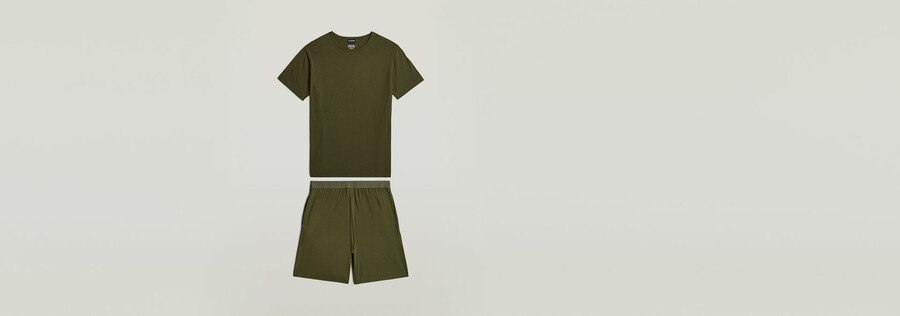 pyjama-set aus t-shirt und shorts
