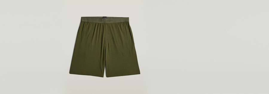 pyjama-set aus t-shirt und shorts