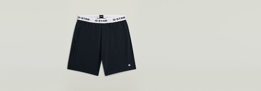 pyjama-set aus t-shirt und shorts