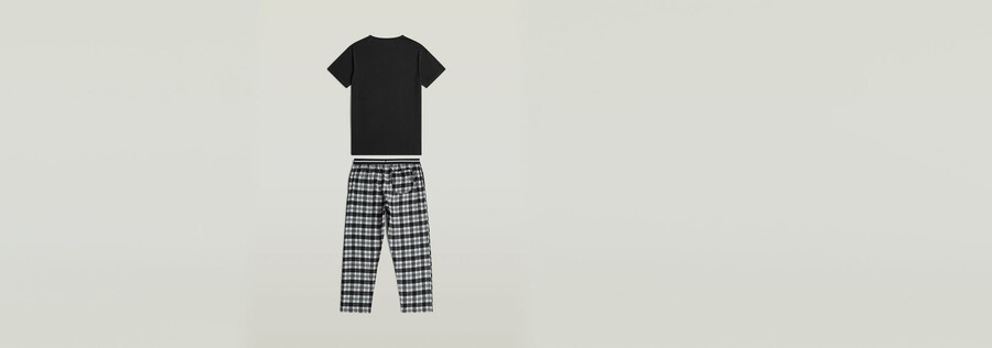 pyjama-set aus t-shirt und hose